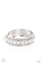 Load image into Gallery viewer, About A Pearl White Paparazzi Bracelet