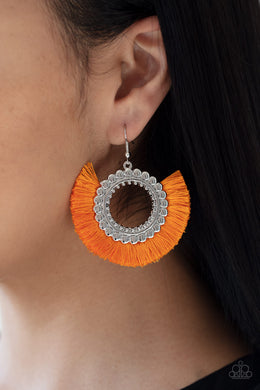 FRINGE FANATIC- PAPARAZZI ACCESSORIES