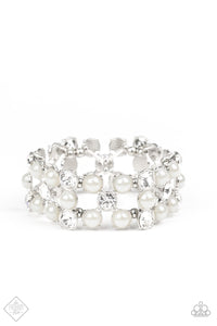 DIAMONDS AND DEBUTANTES - PAPARAZZI ACCESSORIES